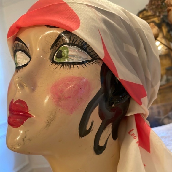 LEO NARDUCCI 100% silk scarf with coral abstract print. Made in Japan - Picture 7 of 16